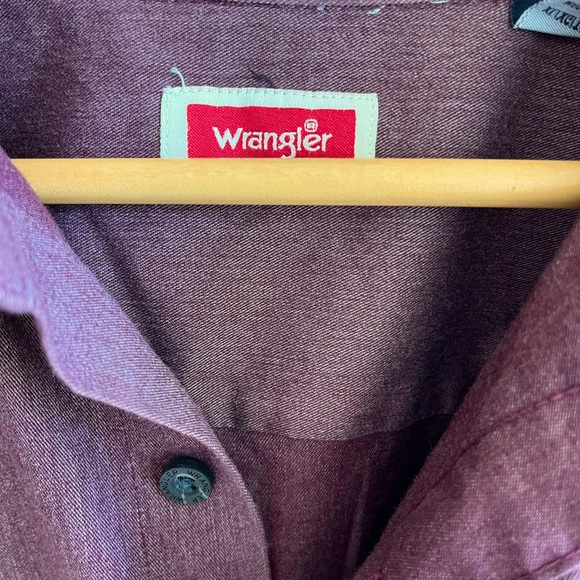 Wrangler button down shirt - Picture 2 of 8